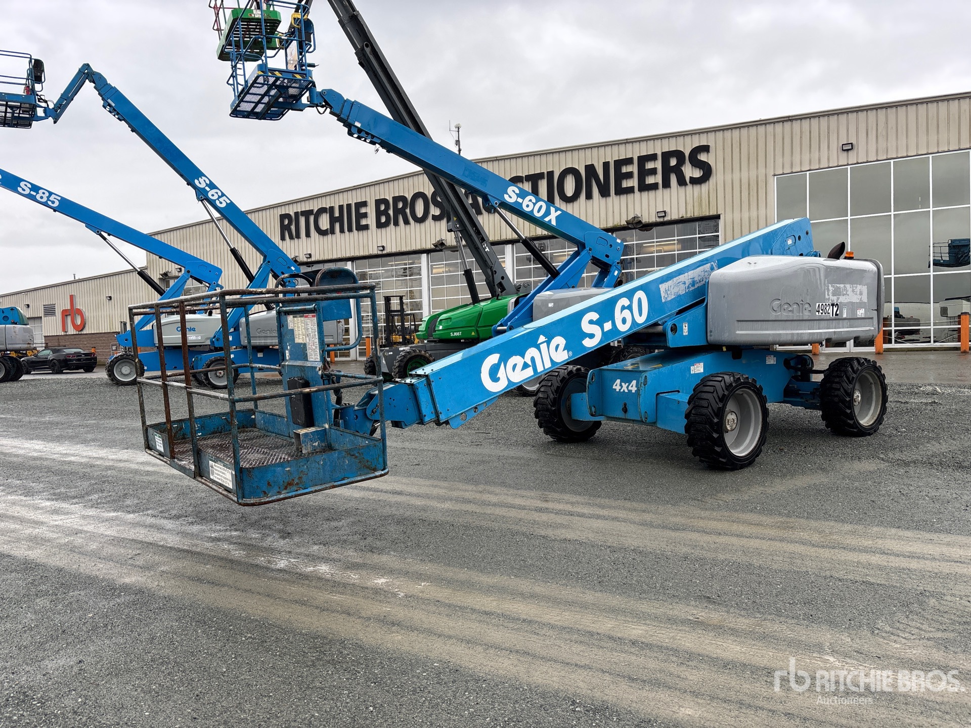 General Appearance with Picture, Left Front Corner