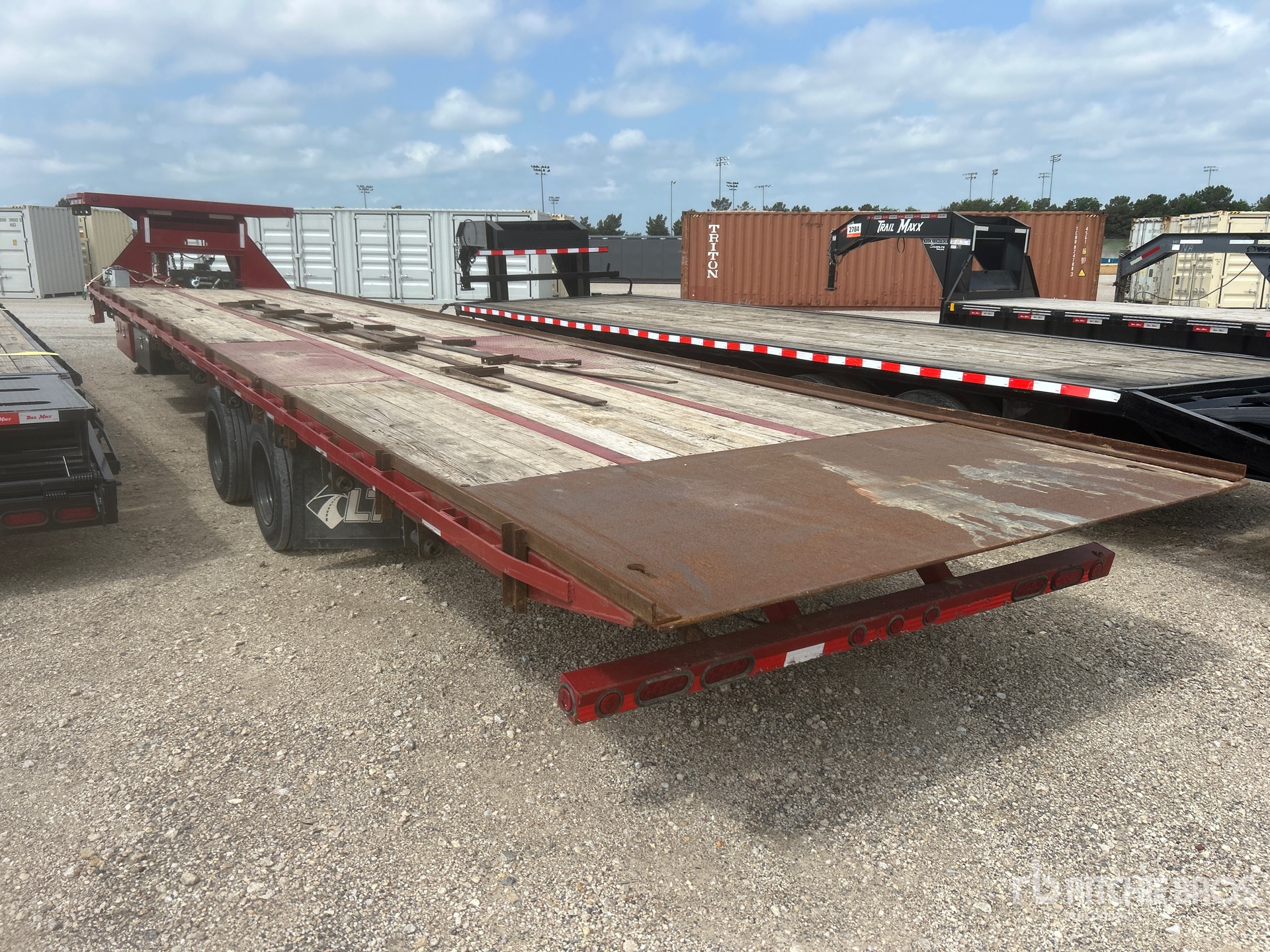 General Appearance with Bild, Ecke hinten links