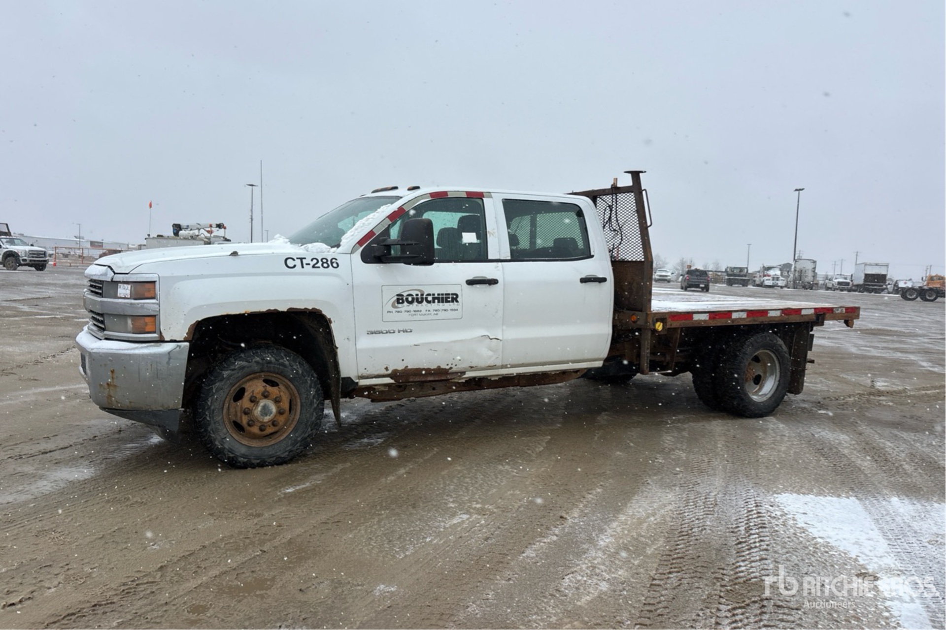 General Appearance with Picture, Left Front Corner