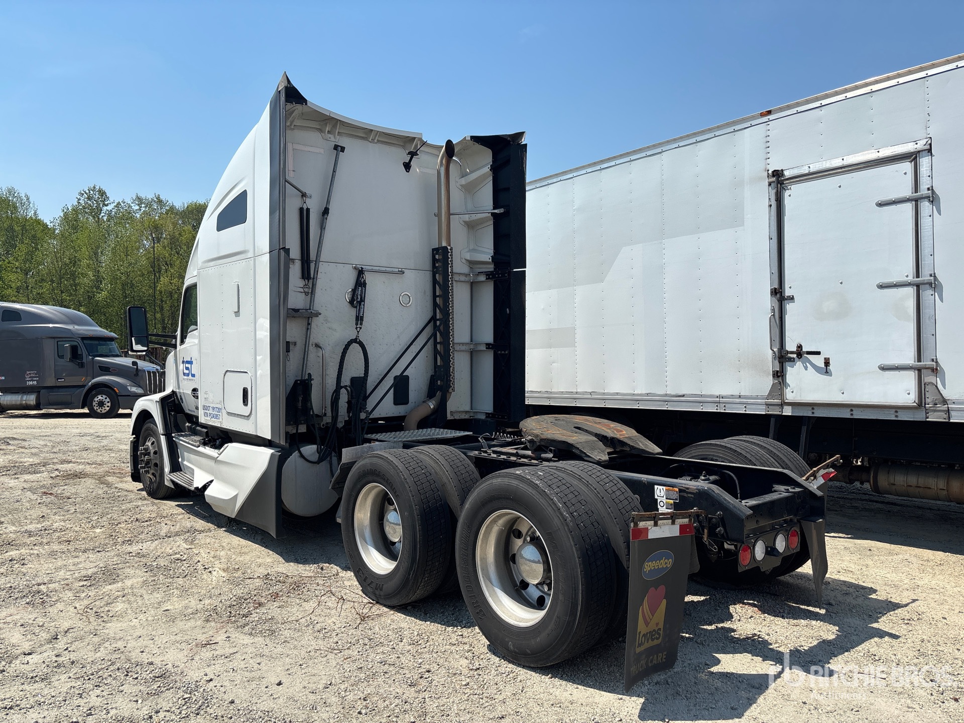 General Appearance with Imagen: esquina trasera izquierda