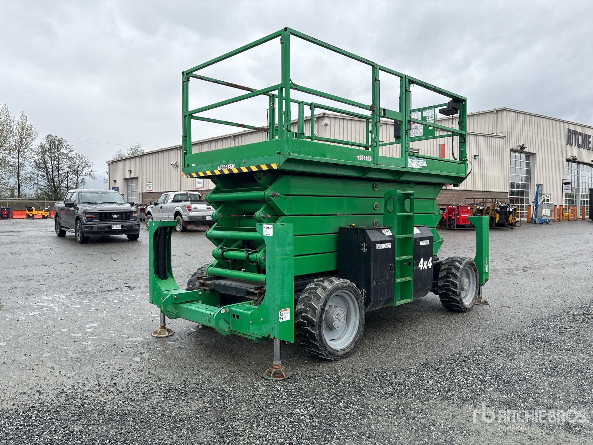 General Appearance with Picture, Left Front Corner