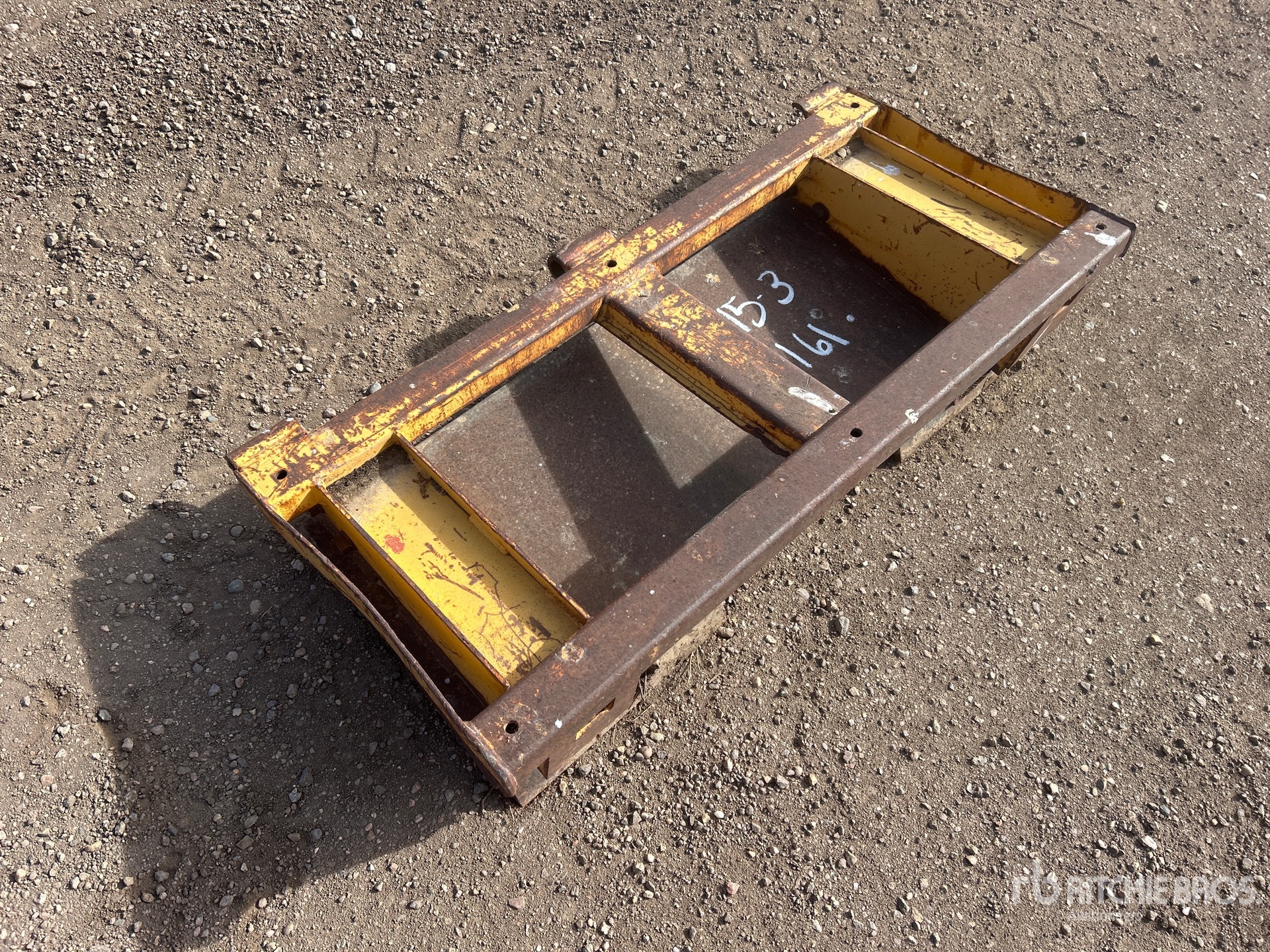 General Appearance with Bild, Ecke hinten links