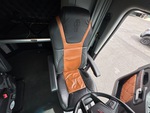Cab with Seats/armrests