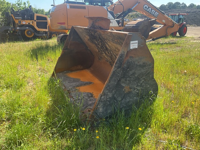 Volvo 108 in General Purpose Wheel Loader Bucket
