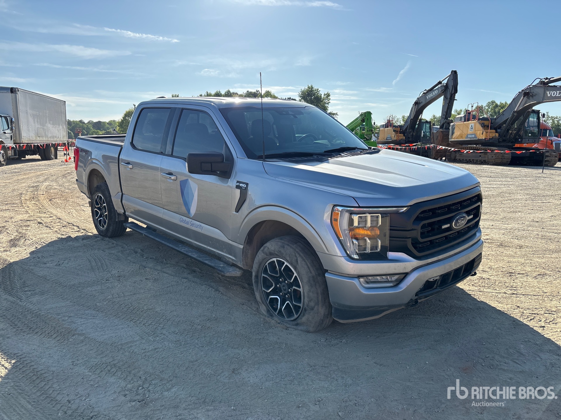 General Appearance with Picture, Right Front Corner