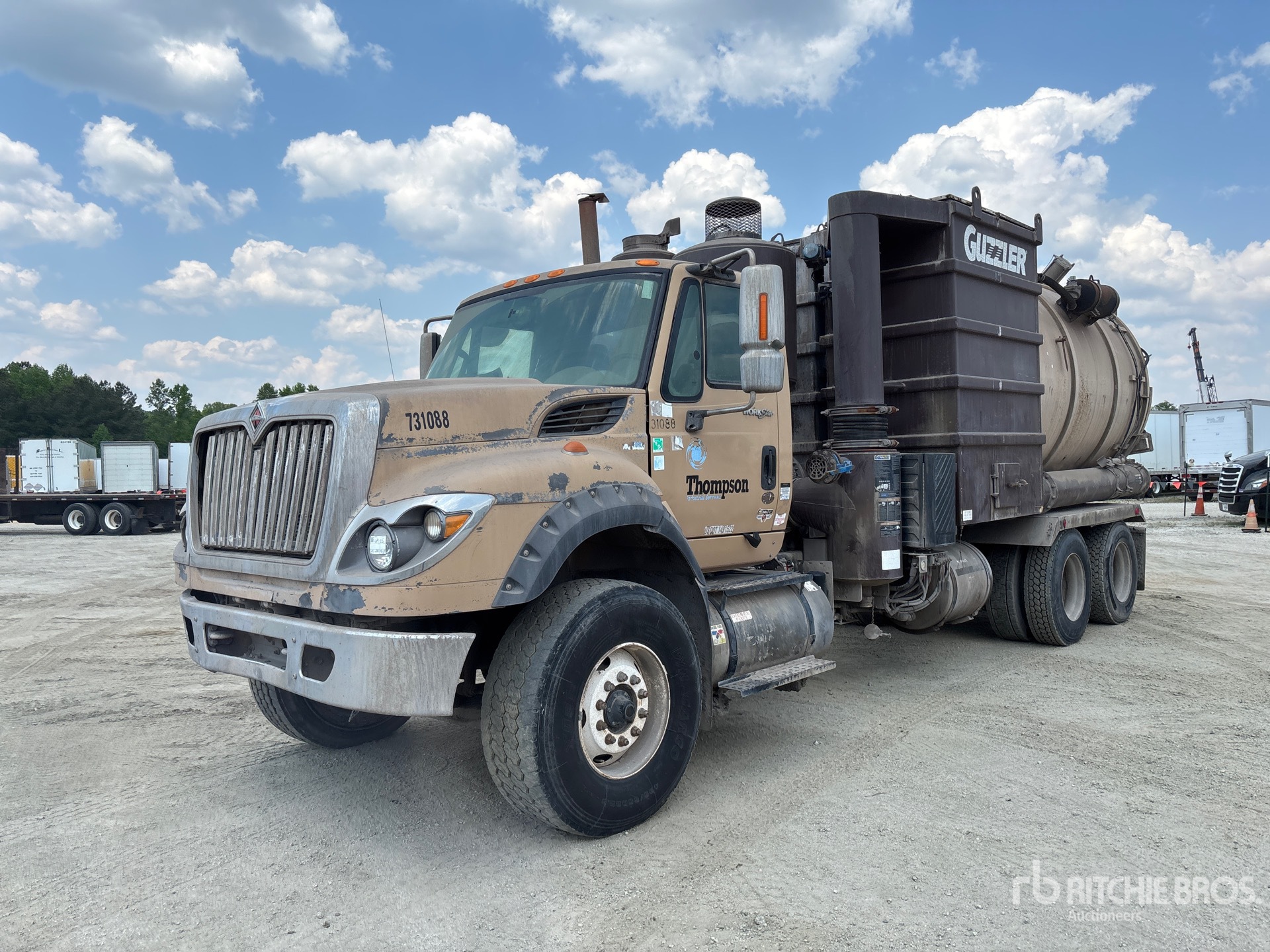 Photo of a 2013 International WORKSTAR 7600