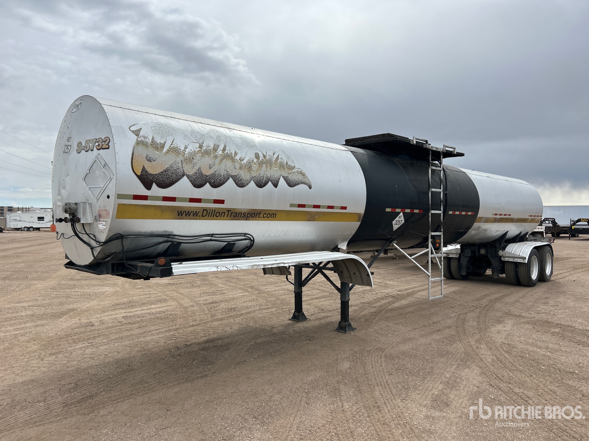 Aspect général with Image, coin avant gauche