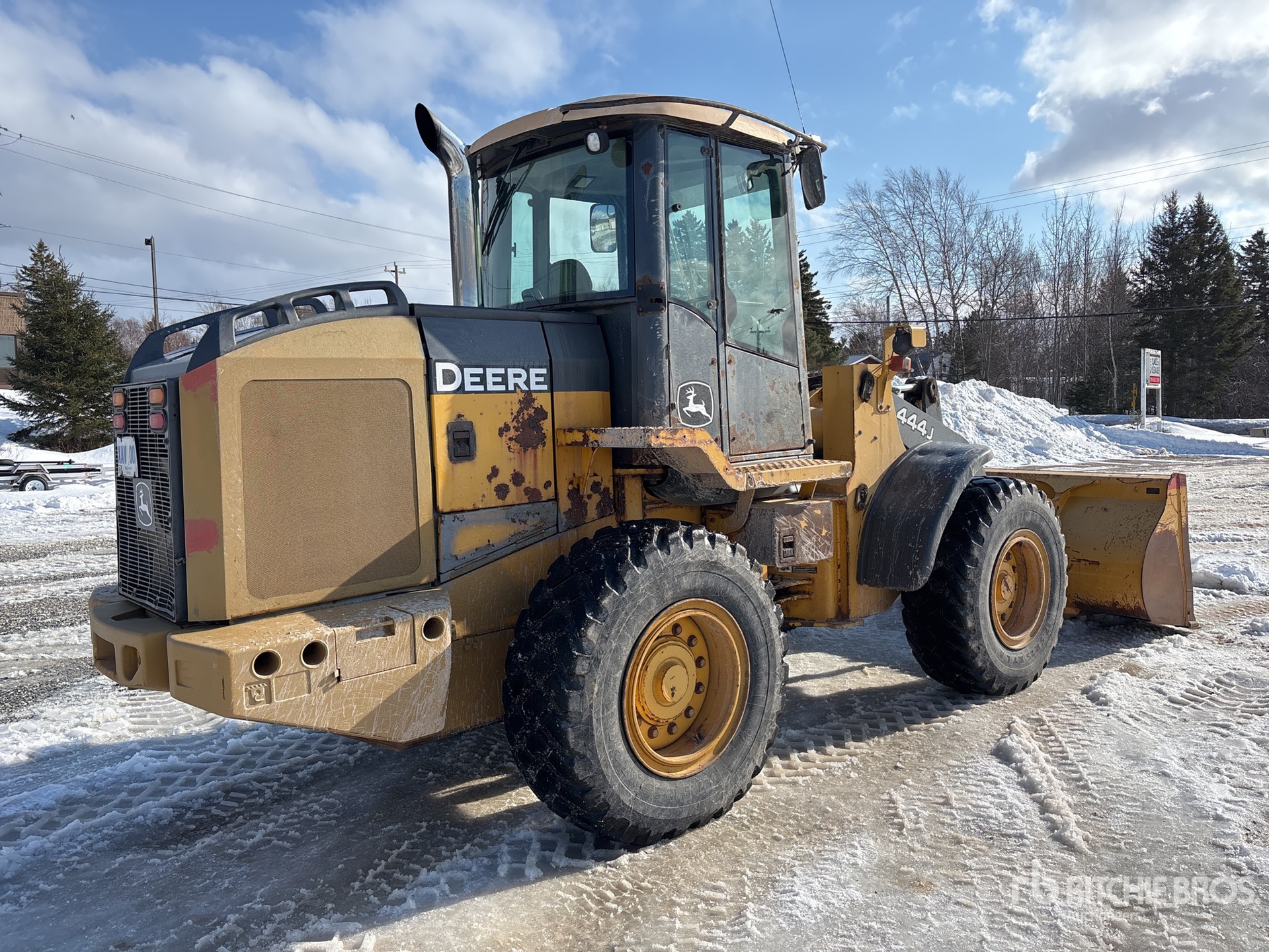 General Appearance with Picture, Right Rear Corner