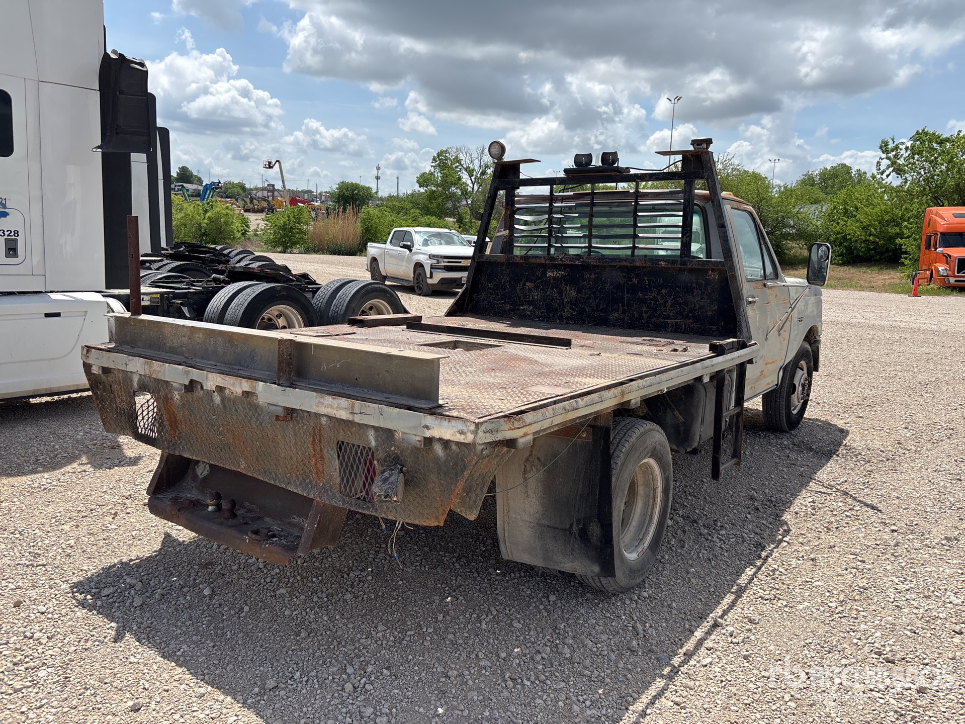 General Appearance with Imagen: esquina trasera derecha