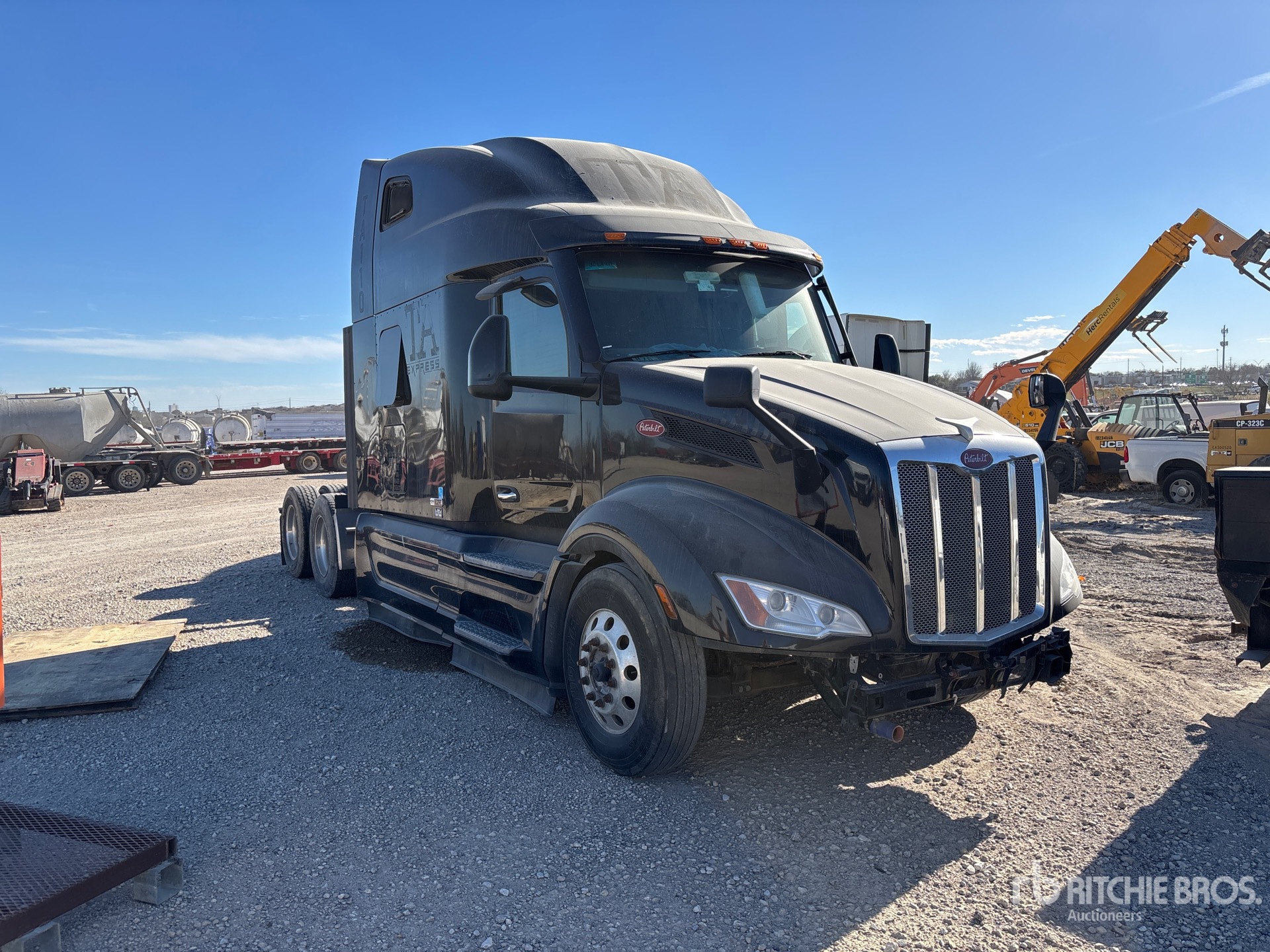 General Appearance with Picture, Right Front Corner