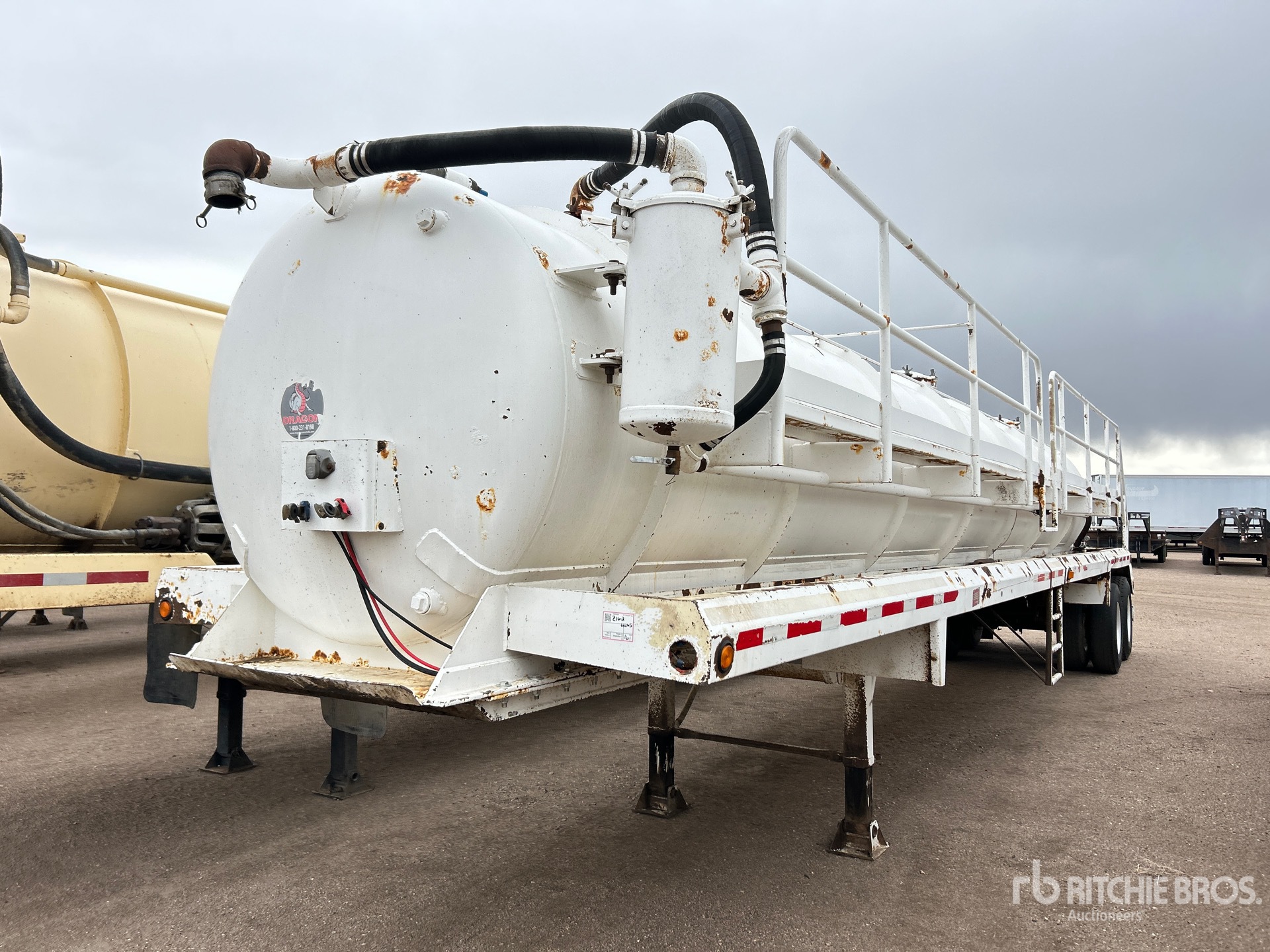 Aspect général with Image, coin avant gauche