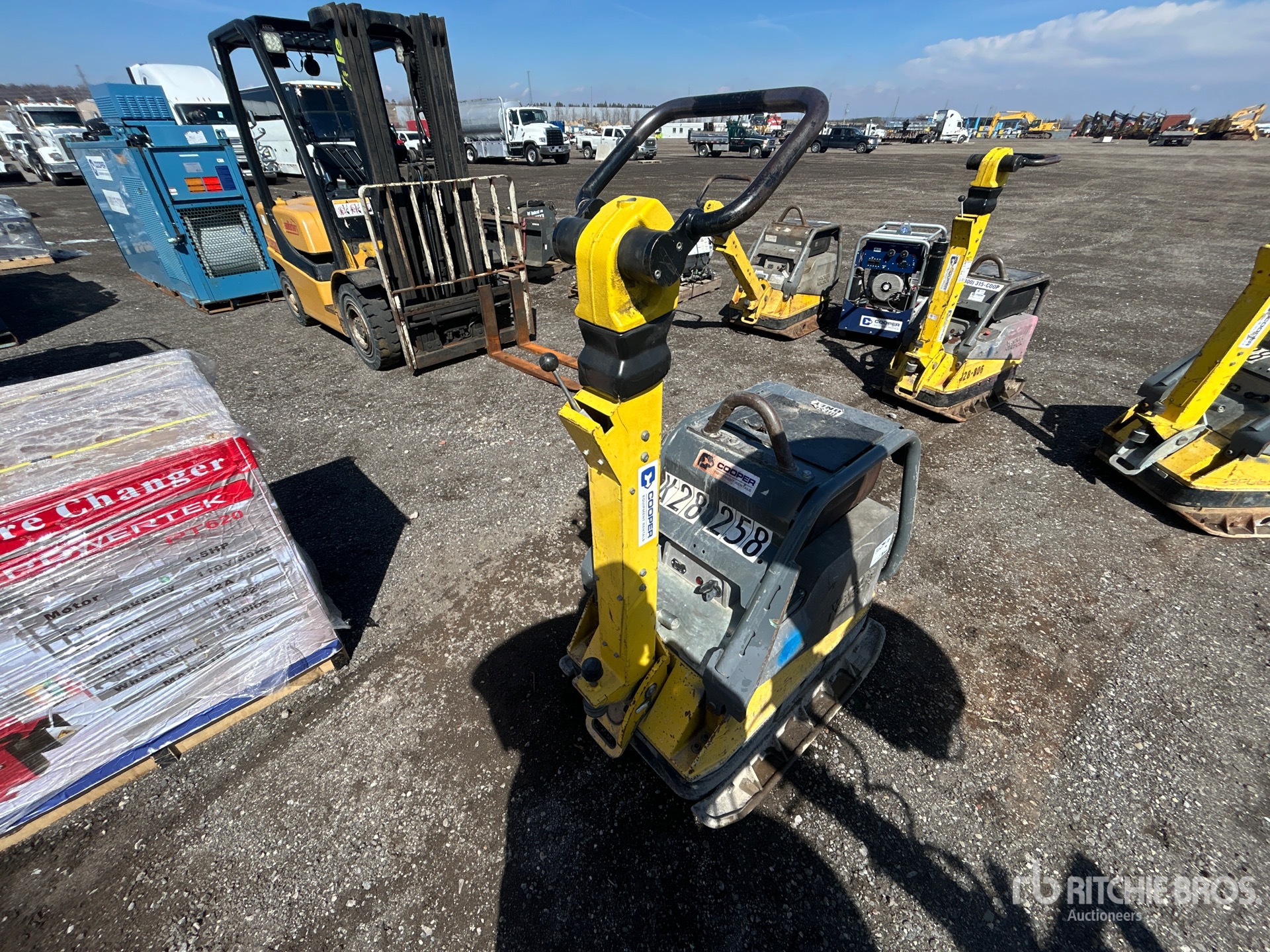 General Appearance with Imagen: esquina trasera derecha