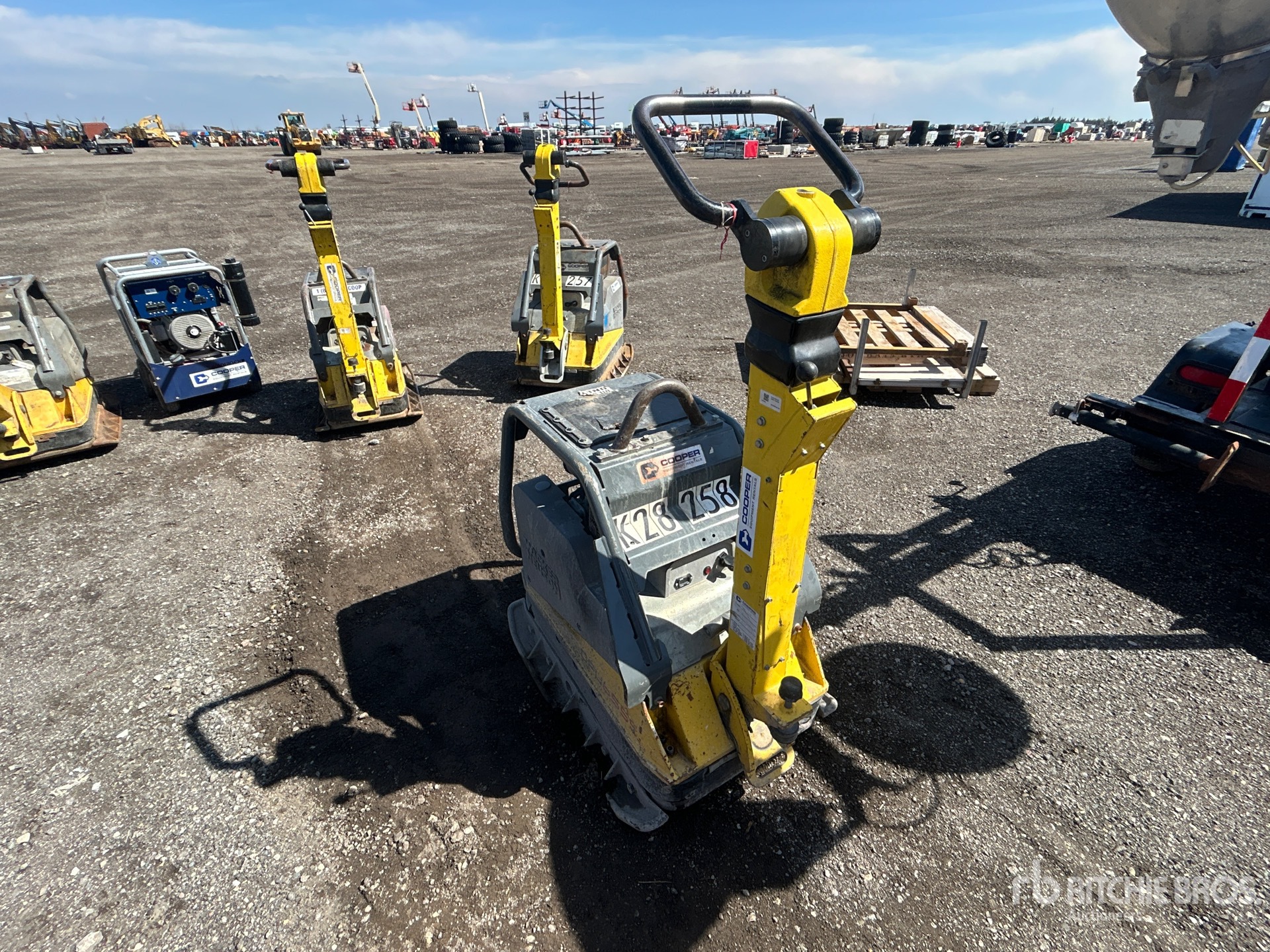 General Appearance with Imagen: esquina trasera izquierda