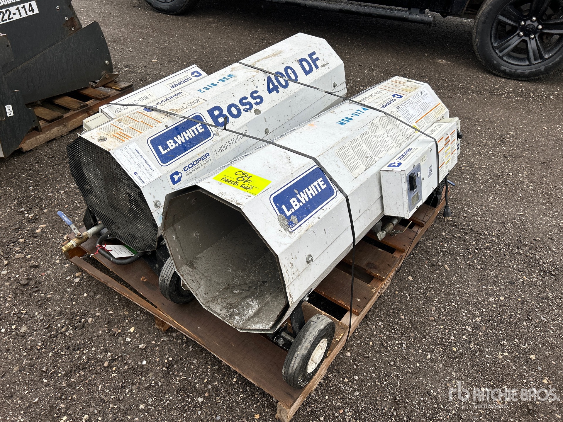 General Appearance with Picture, Left Front Corner