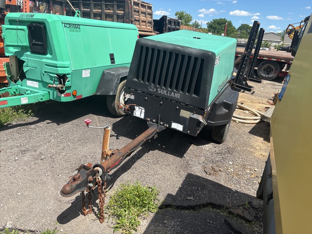 Sullair 185 cfm Mobile Air Compressor (Inoperable)
