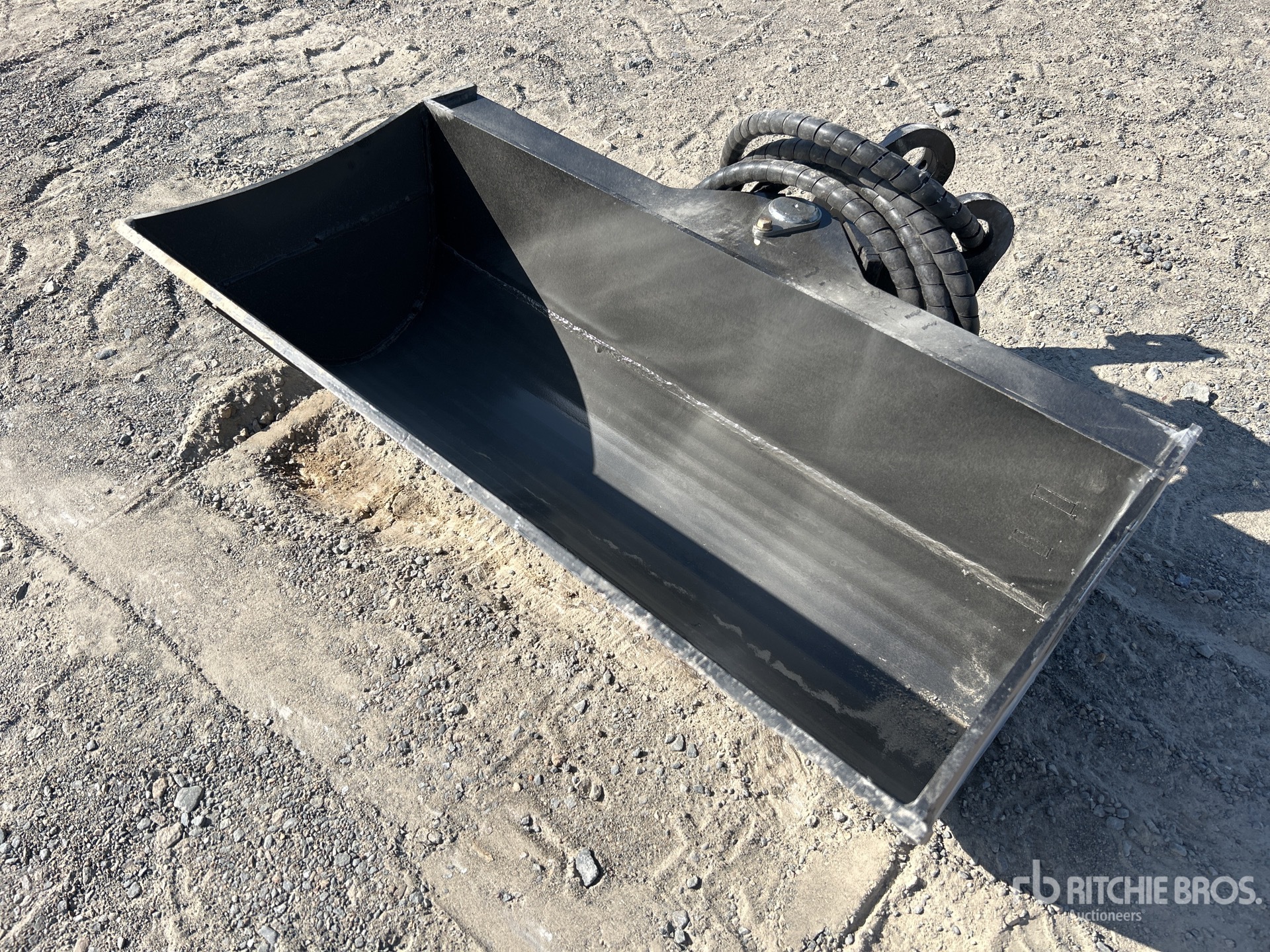 General Appearance with Bild, Ecke vorne links