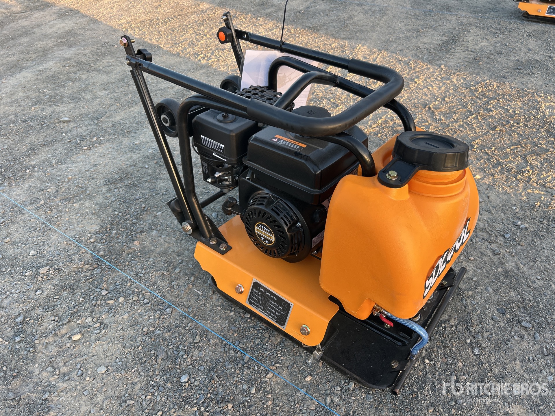 General Appearance with Foto, angolo anteriore destro