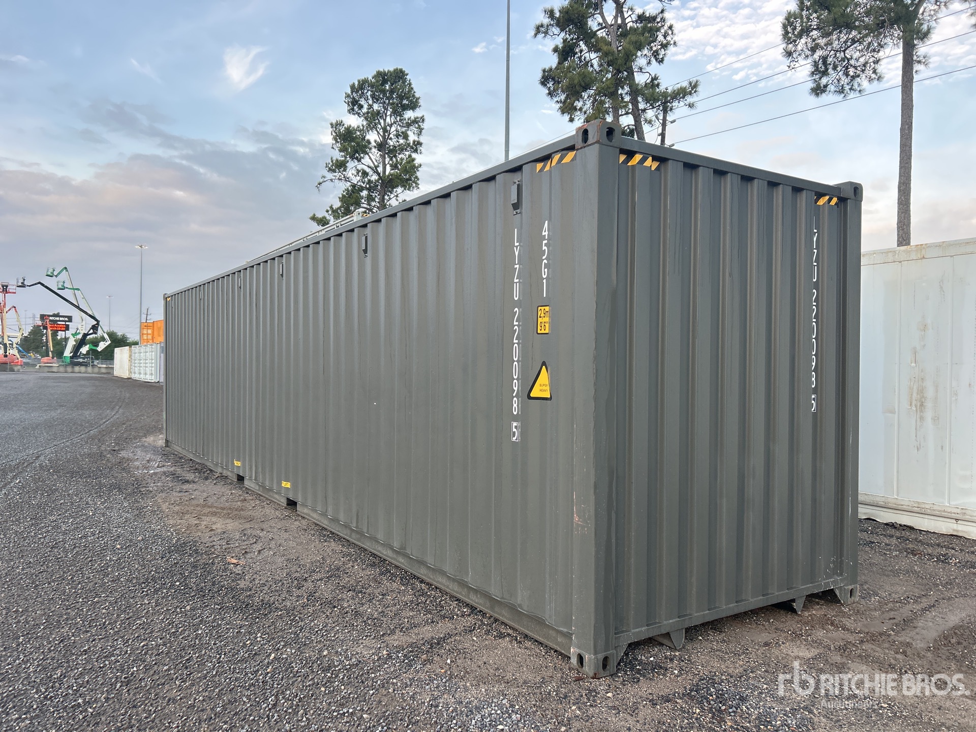 General Appearance with Picture, Right Front Corner