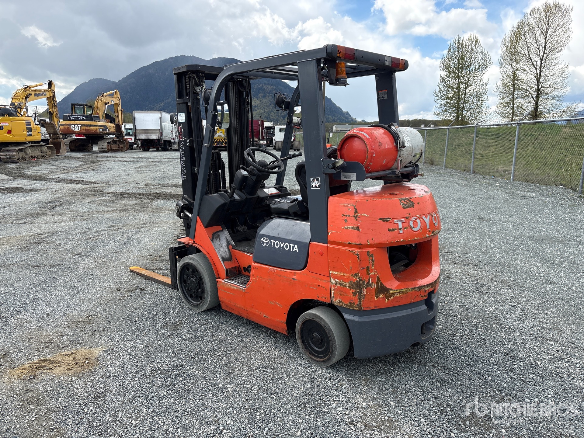 General Appearance with Picture, Left Rear Corner