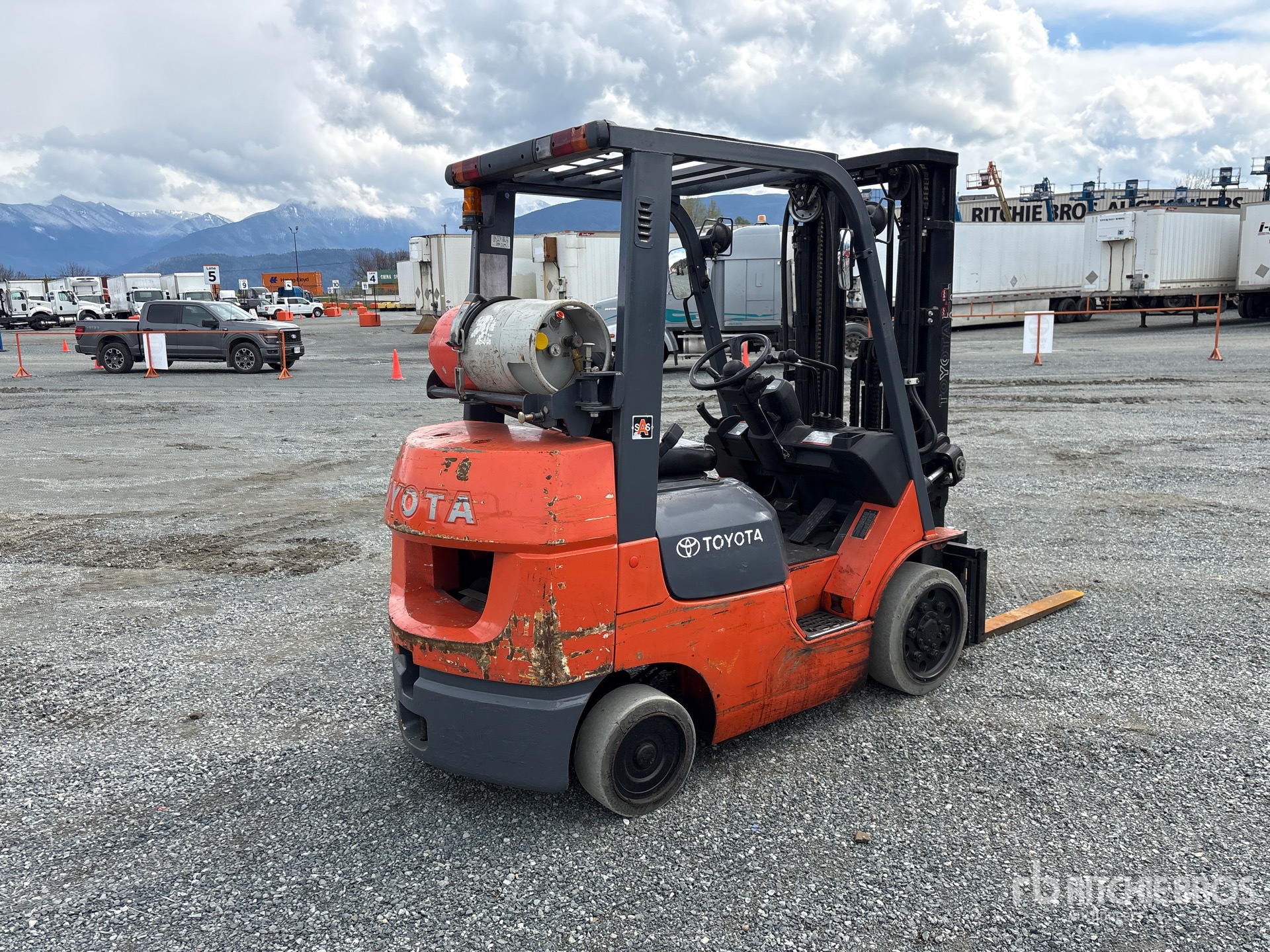 General Appearance with Picture, Right Rear Corner