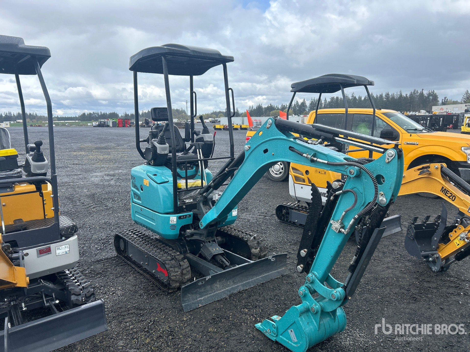 General Appearance with Picture, Right Front Corner