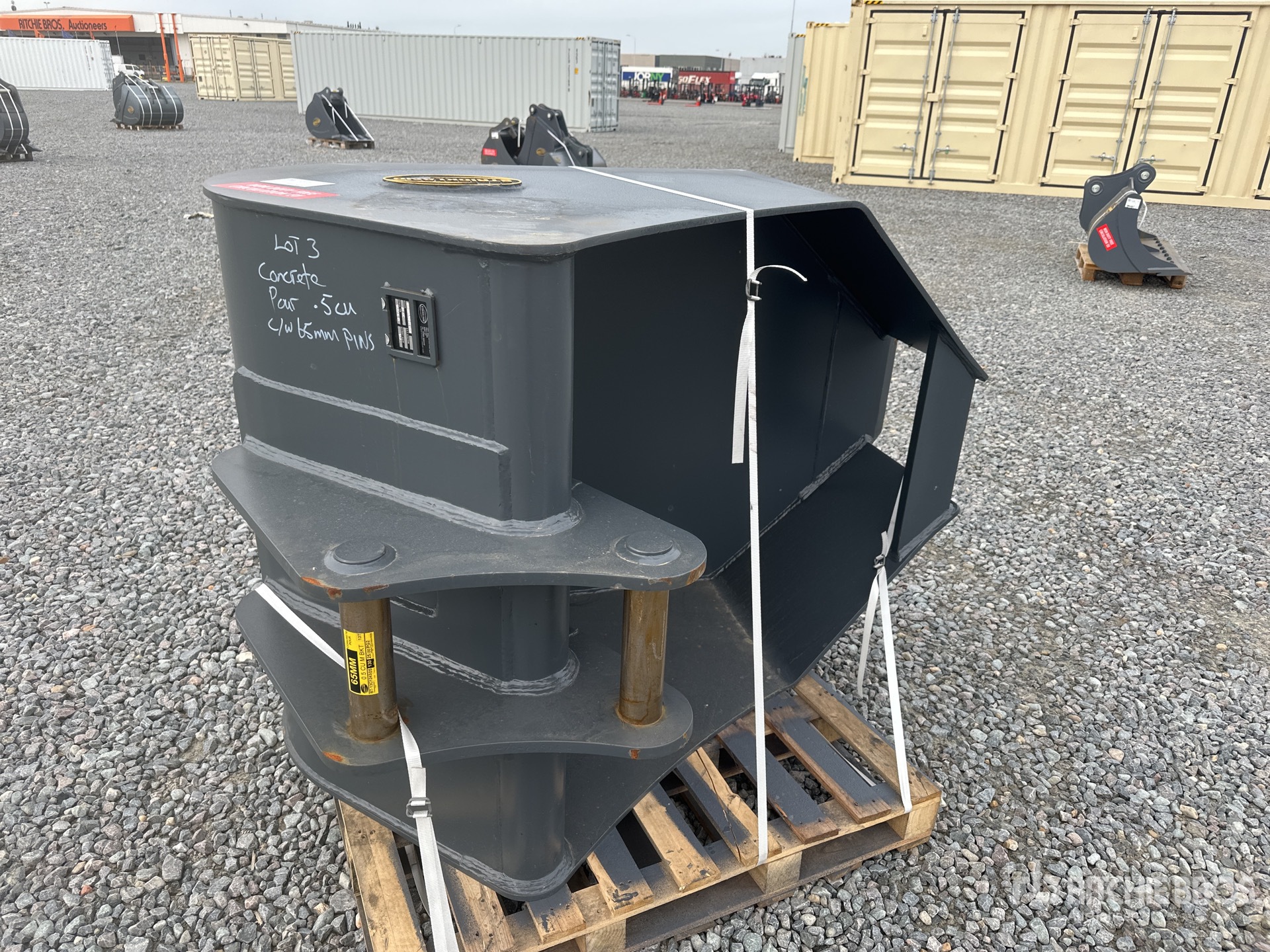 General Appearance with Picture, Left Front Corner