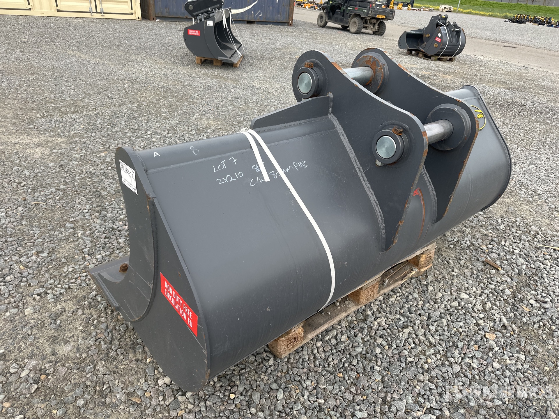 General Appearance with Picture, Right Rear Corner