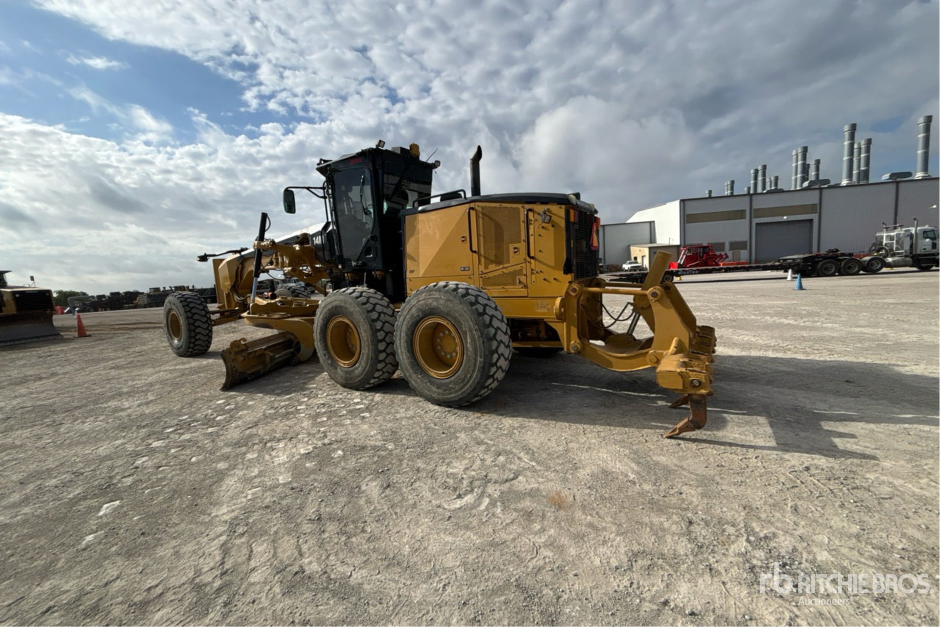 General Appearance with Imagen: esquina trasera izquierda