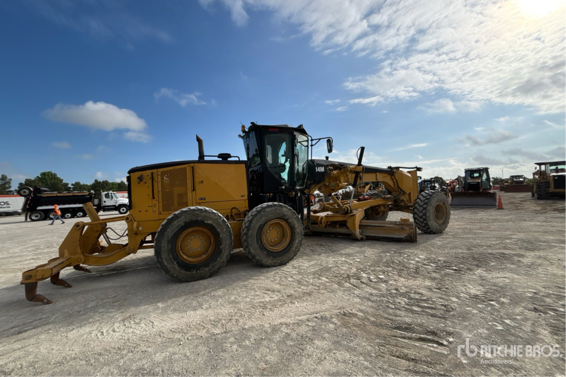 General Appearance with Imagen: esquina trasera derecha