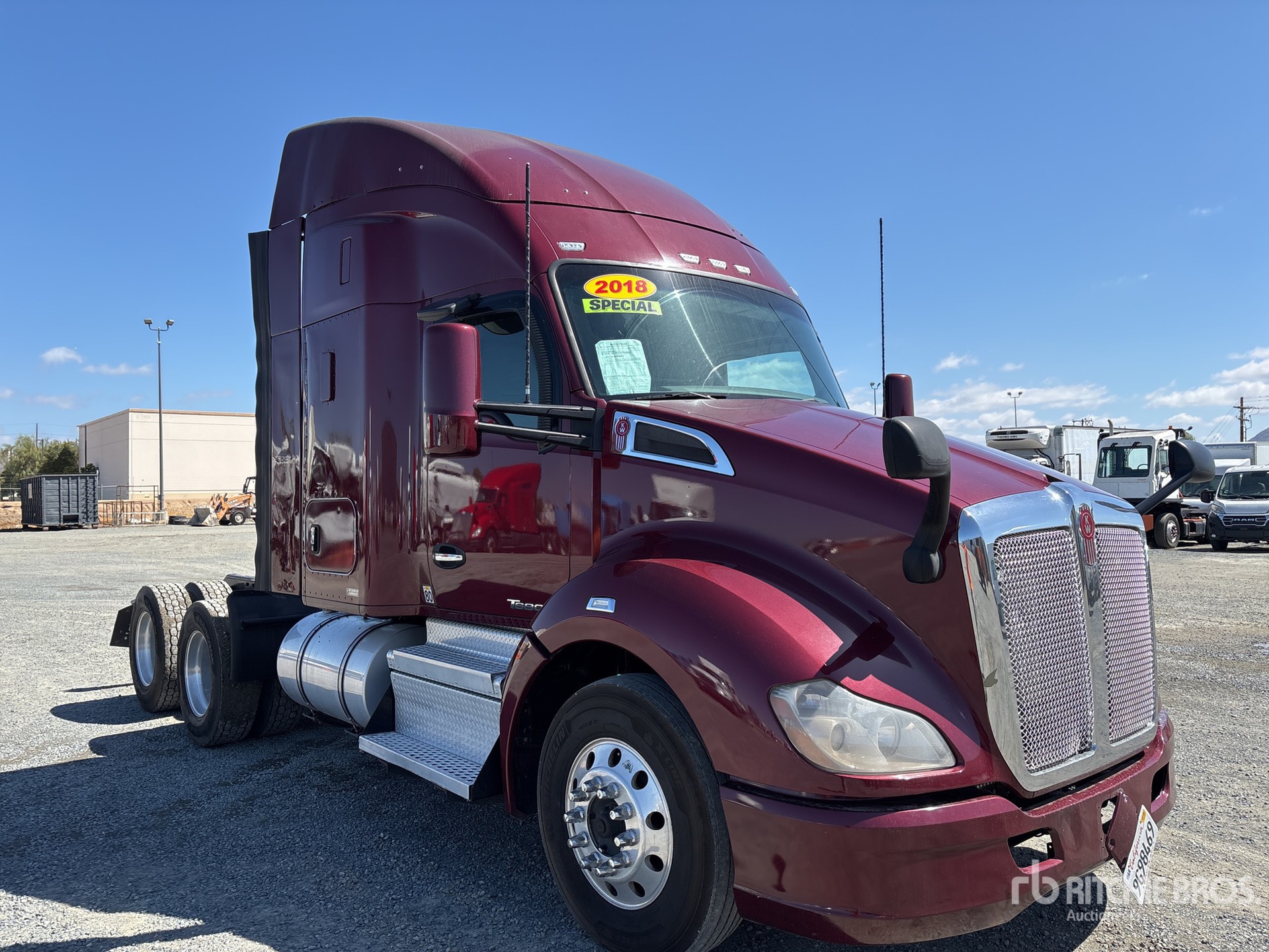 Aspect général with Image, coin avant droit