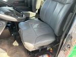 Cab with Seats/armrests