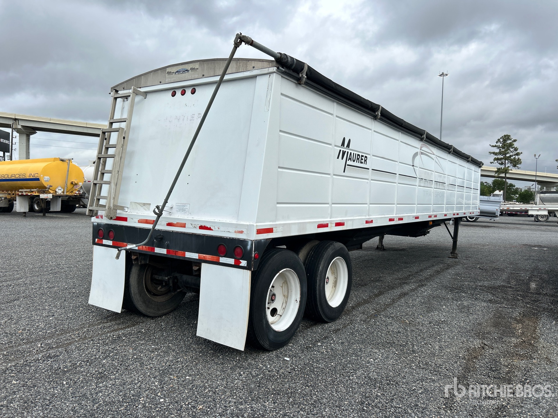 General Appearance with Image, coin arrière droit