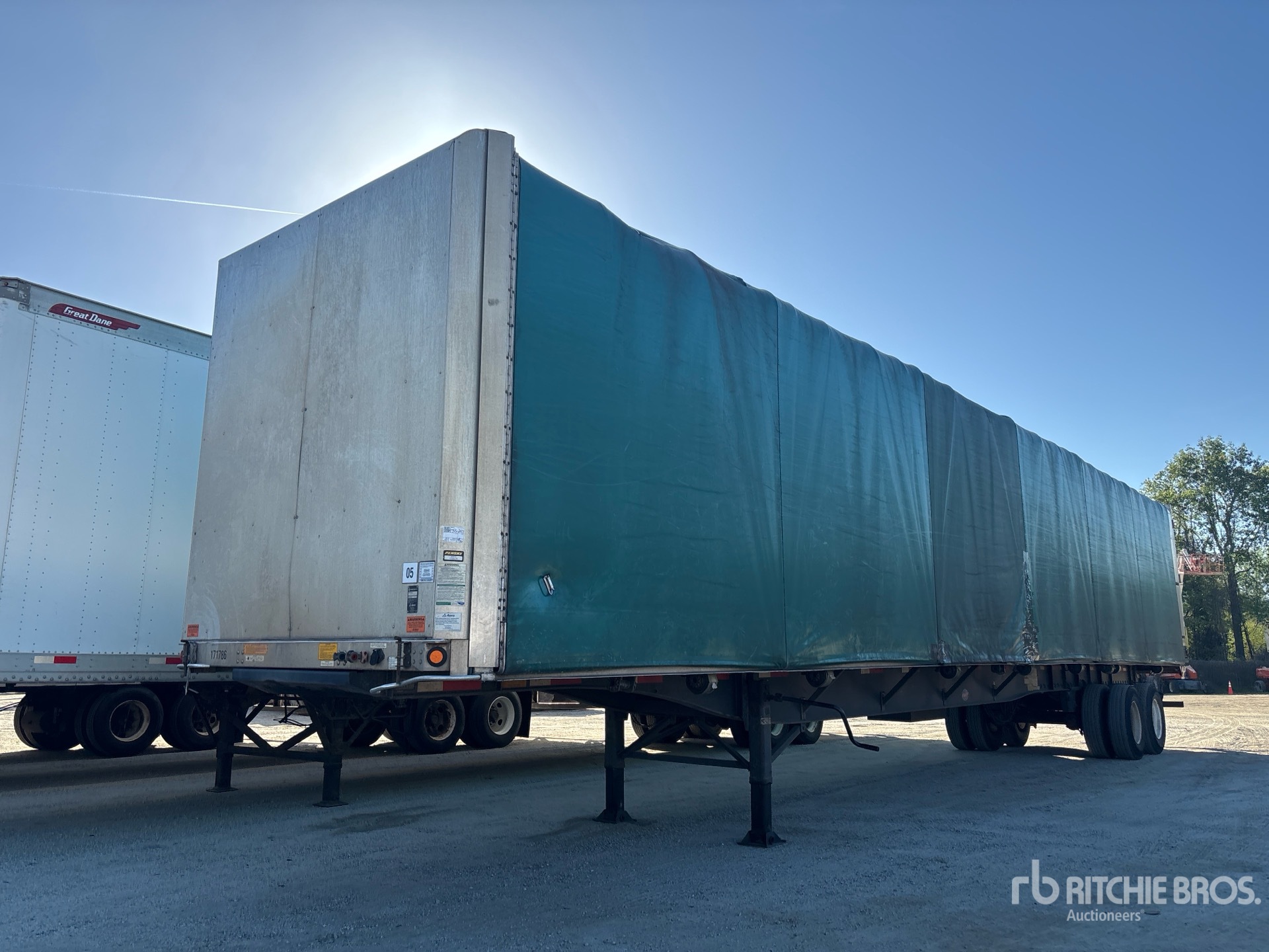 Aspect général with Image, coin avant gauche