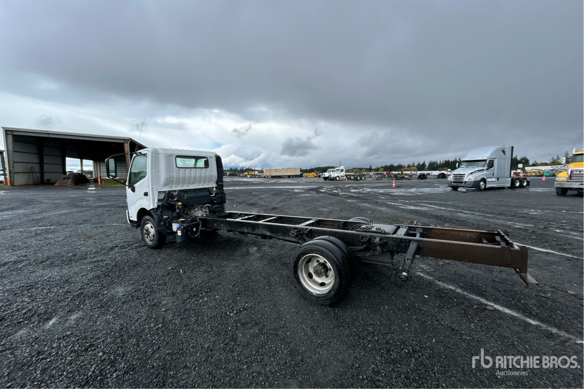 General Appearance with Picture, Left Rear Corner