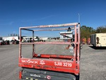 General Appearance - Scissor Lift* with Paint