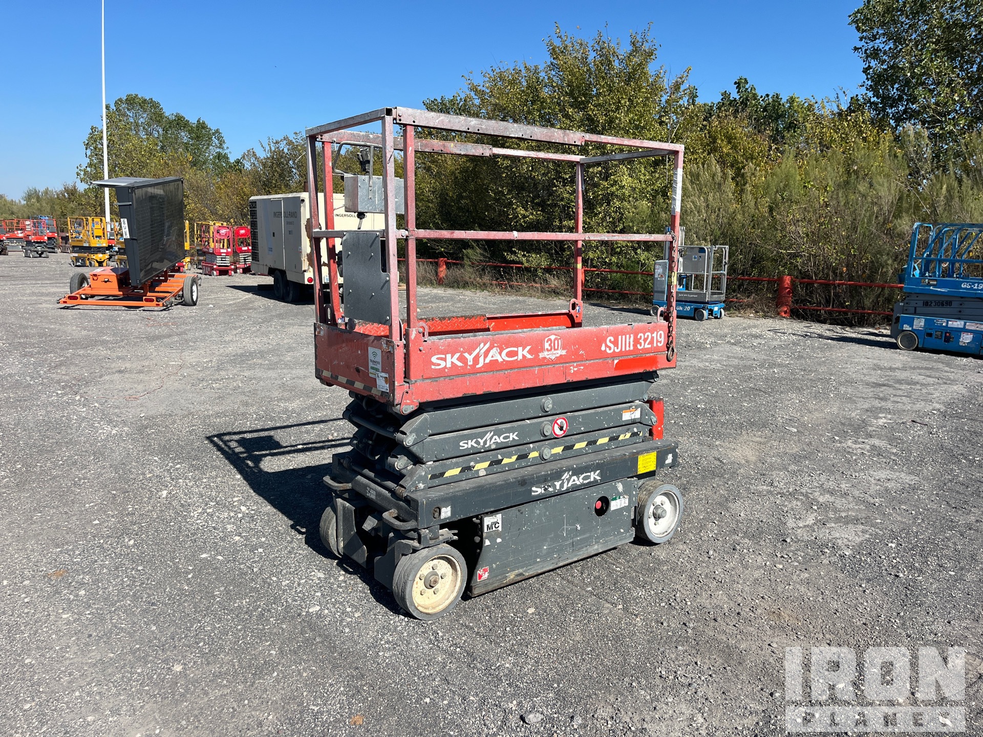 General Appearance - Scissor Lift* with Bild, Ecke vorne links