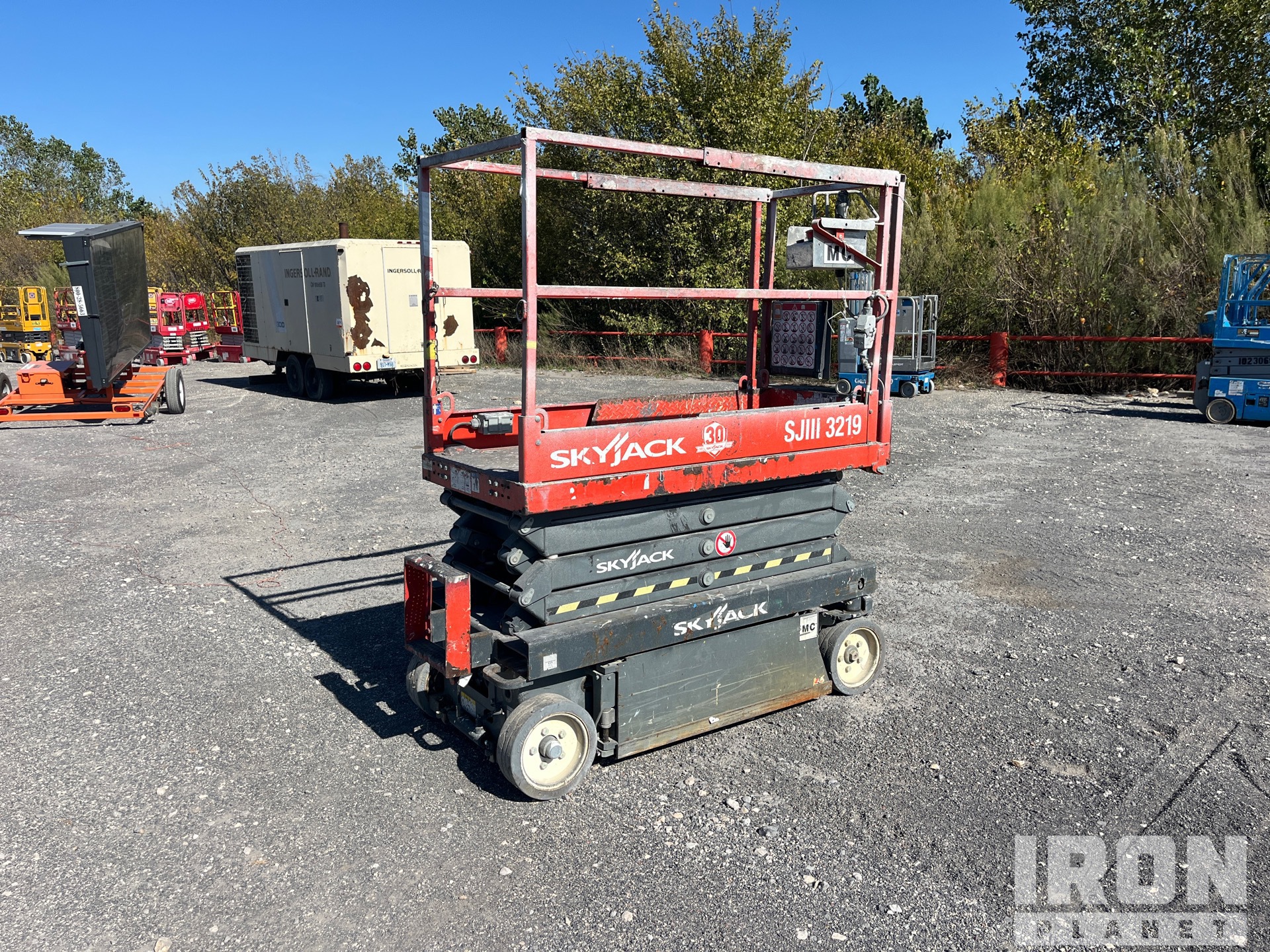 General Appearance - Scissor Lift* with Bild, Ecke hinten rechts