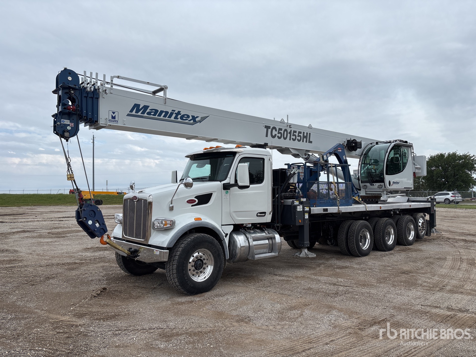 Photo of a 2023 Peterbilt 567