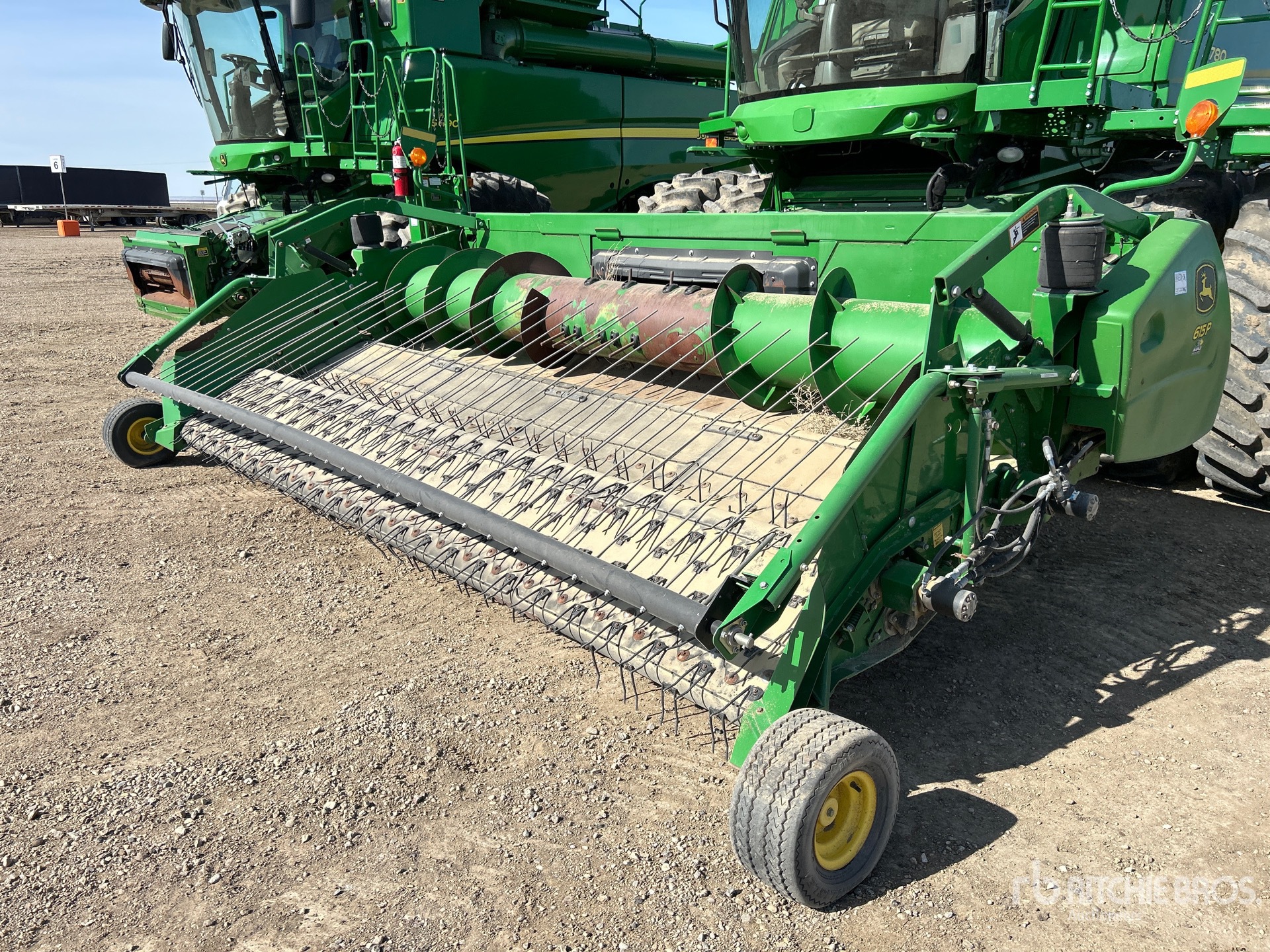 Photo of a 2012 John Deere 615P