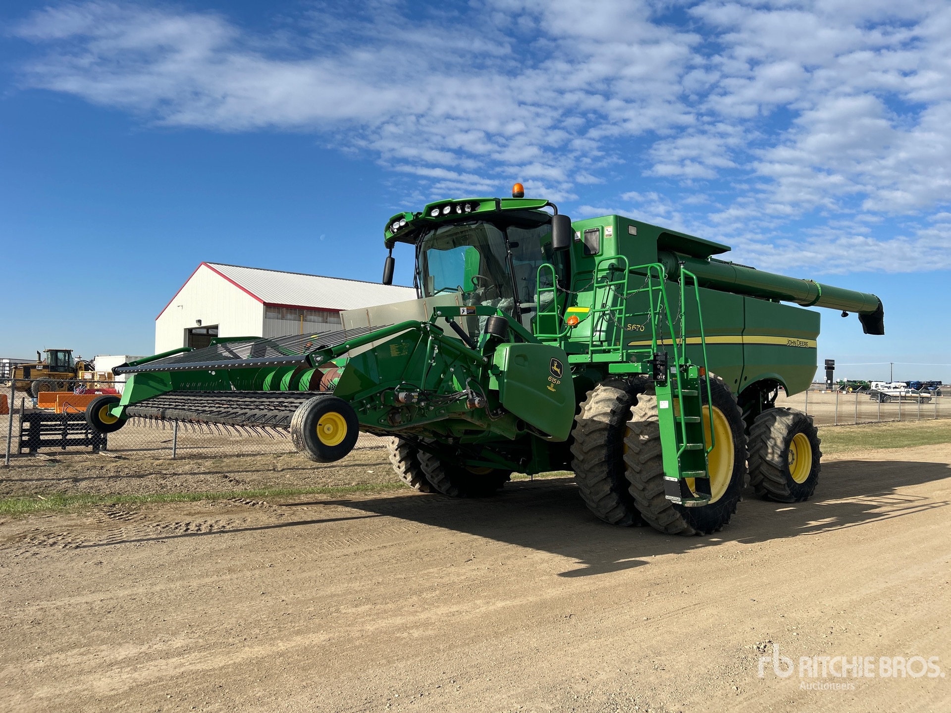 Photo of a 2012 John Deere S670