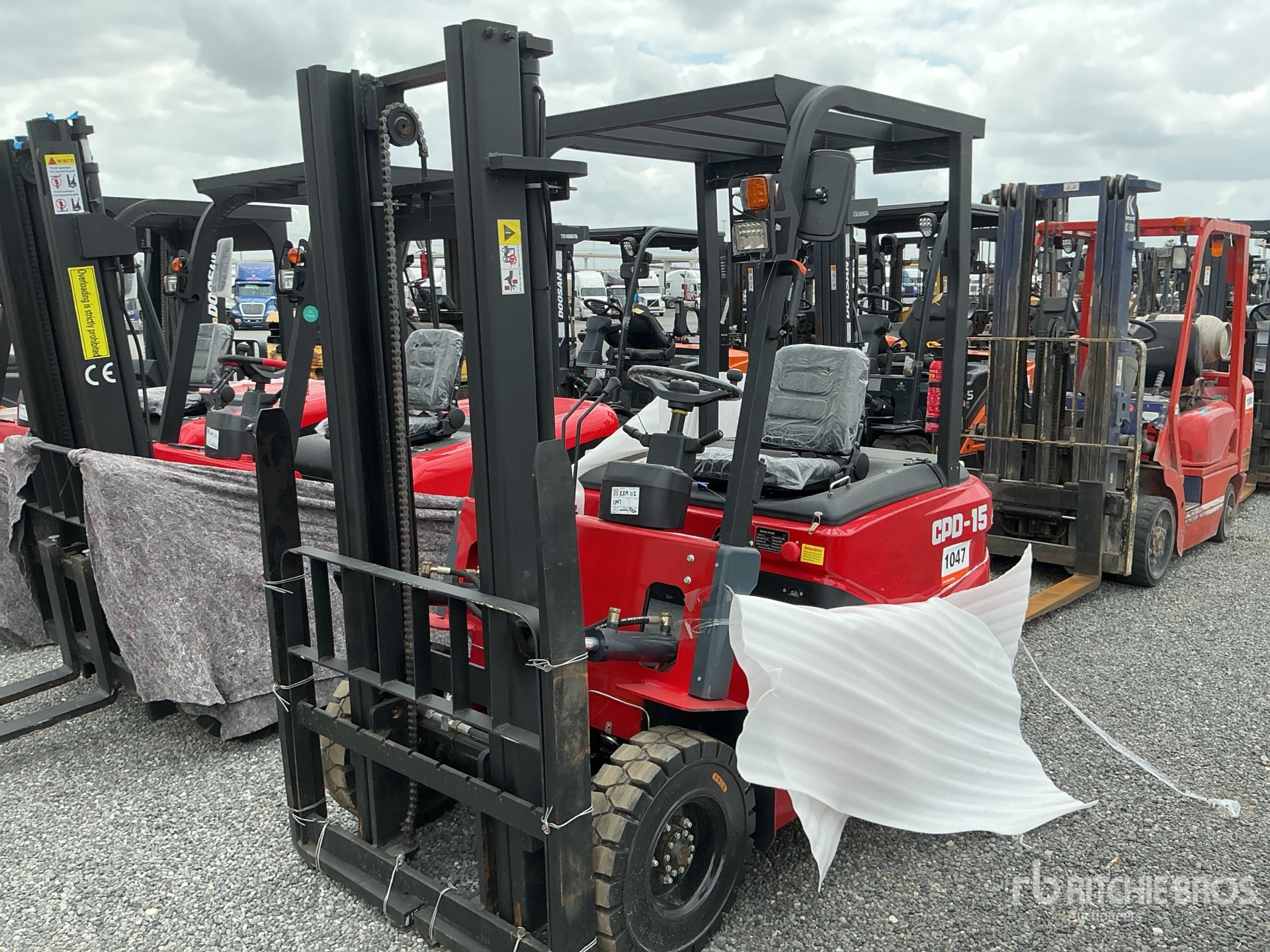 General Appearance with Picture, Left Rear Corner