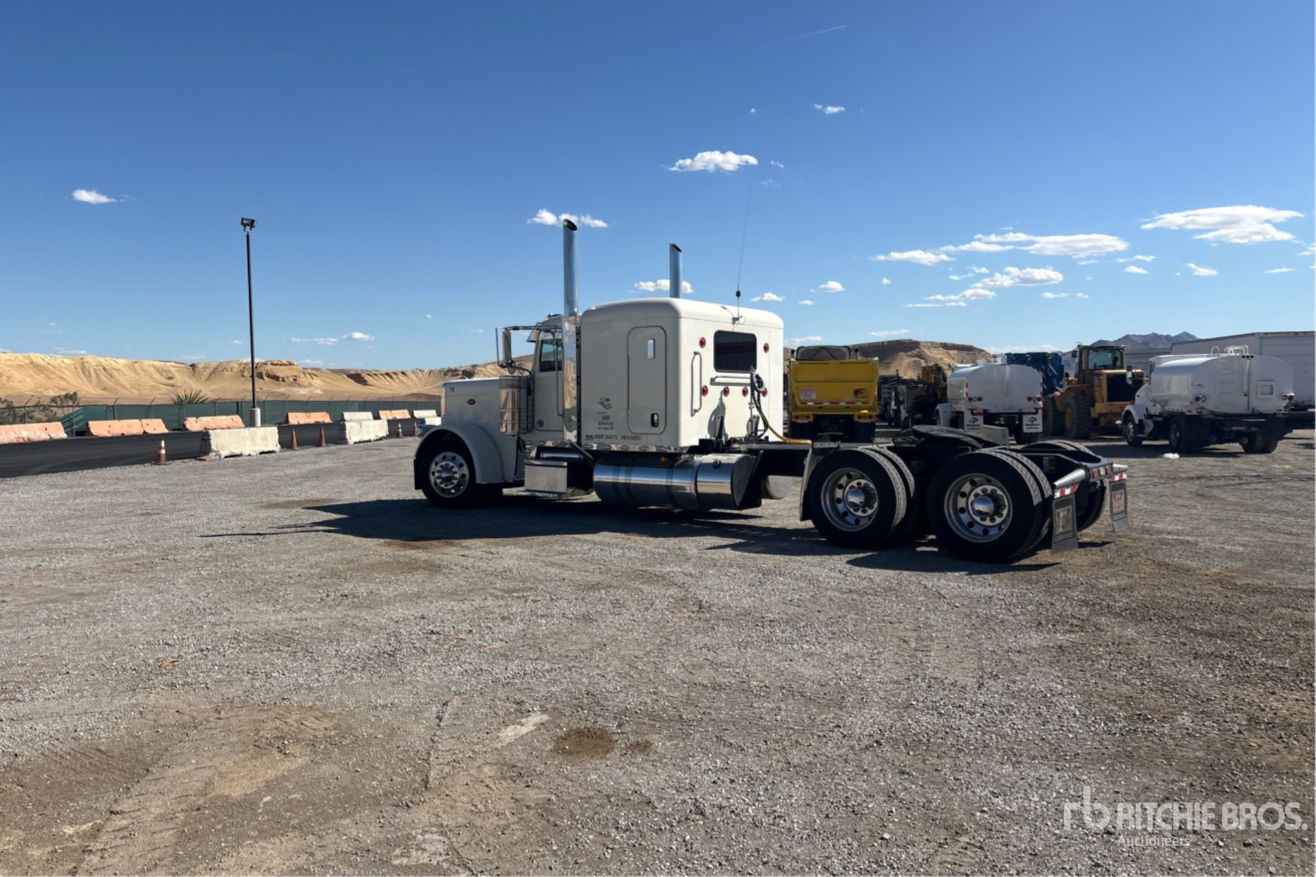 2024 Peterbilt 389