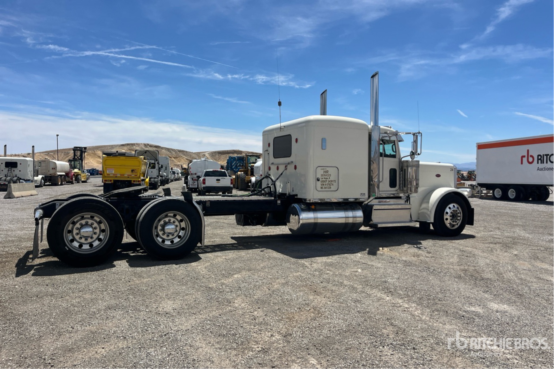 2024 Peterbilt 389