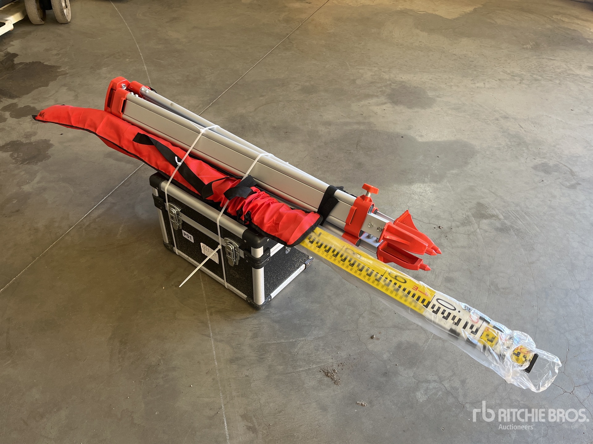 General Appearance with Bild, Ecke hinten rechts