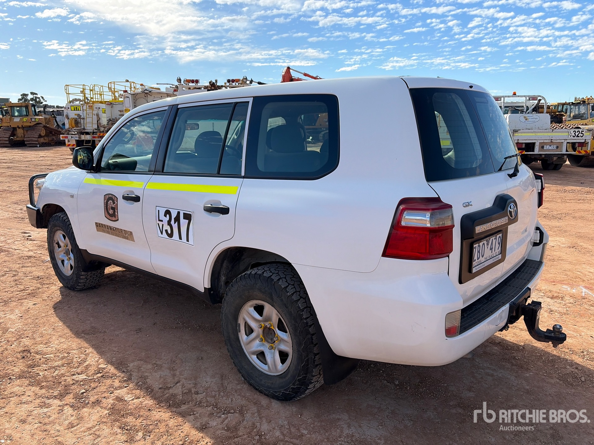General Appearance with Picture, Right Rear Corner