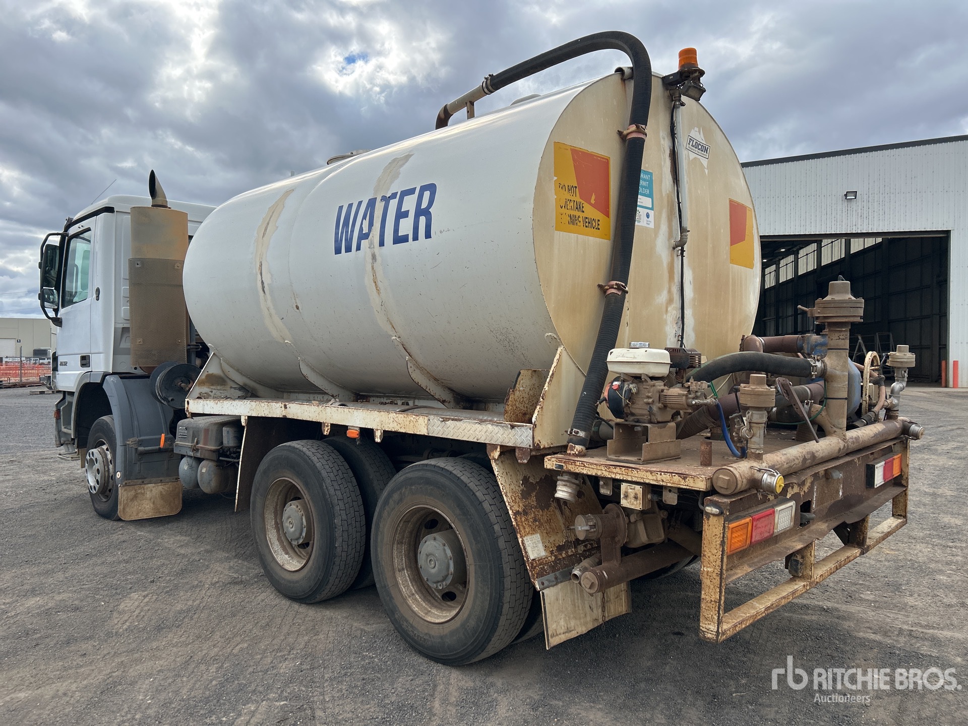 General Appearance with Picture, Right Rear Corner