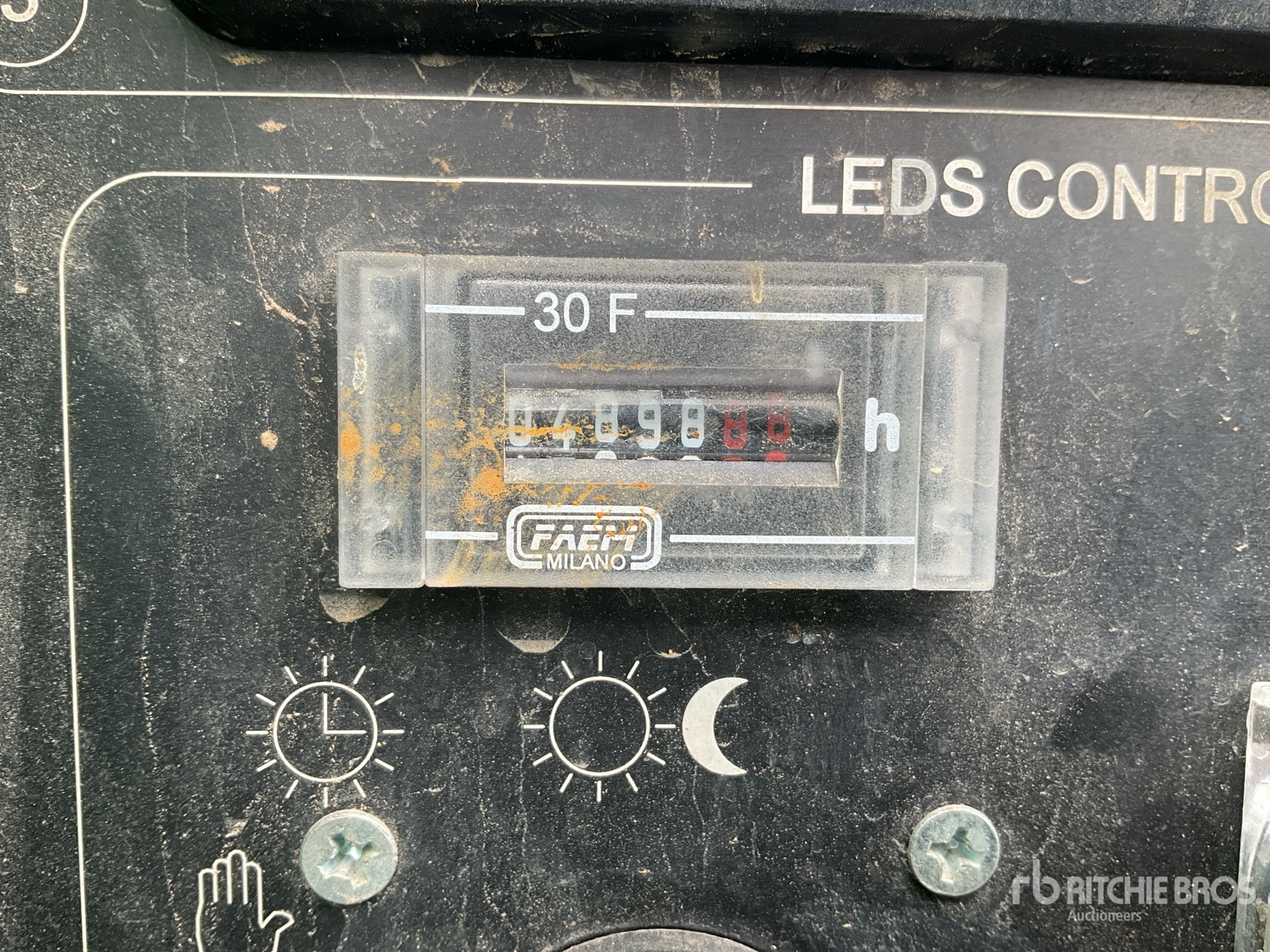 General Appearance with Hour Meter / Odometer