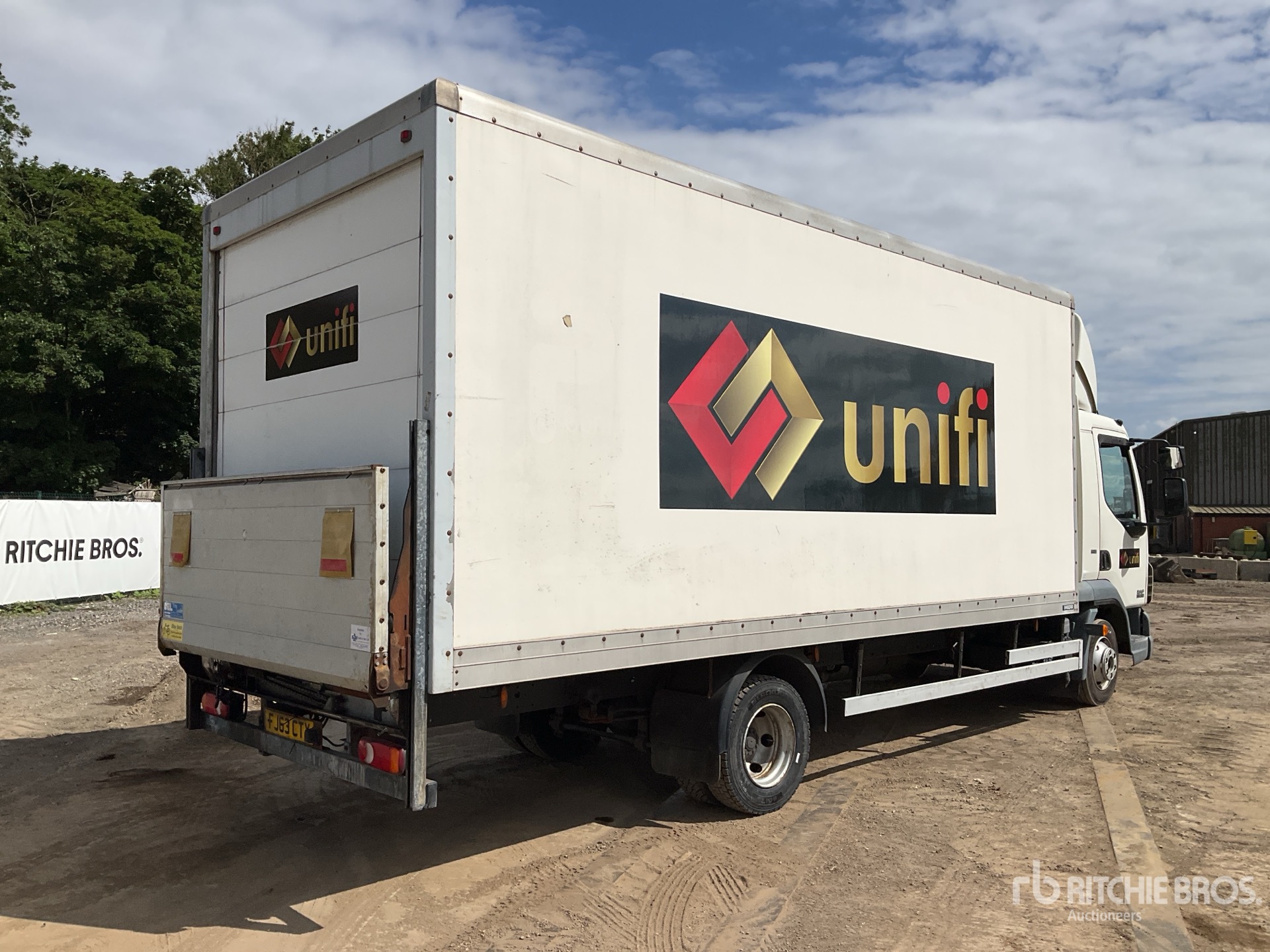 General Appearance with Image, coin arrière droit