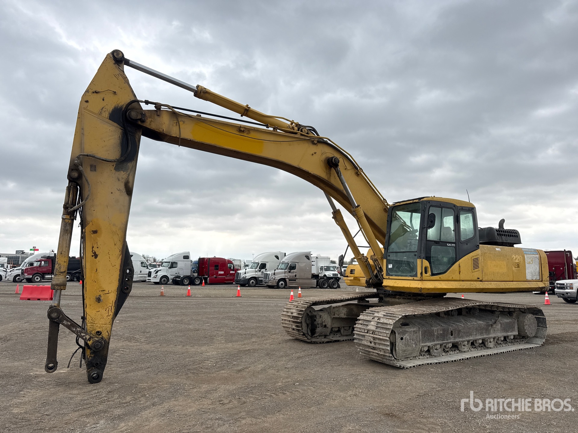 General Appearance with Picture, Left Front Corner