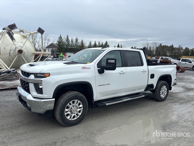 2023 Chevrolet Silverado 3500hd Z71 4x4 Crew Cab Pickup